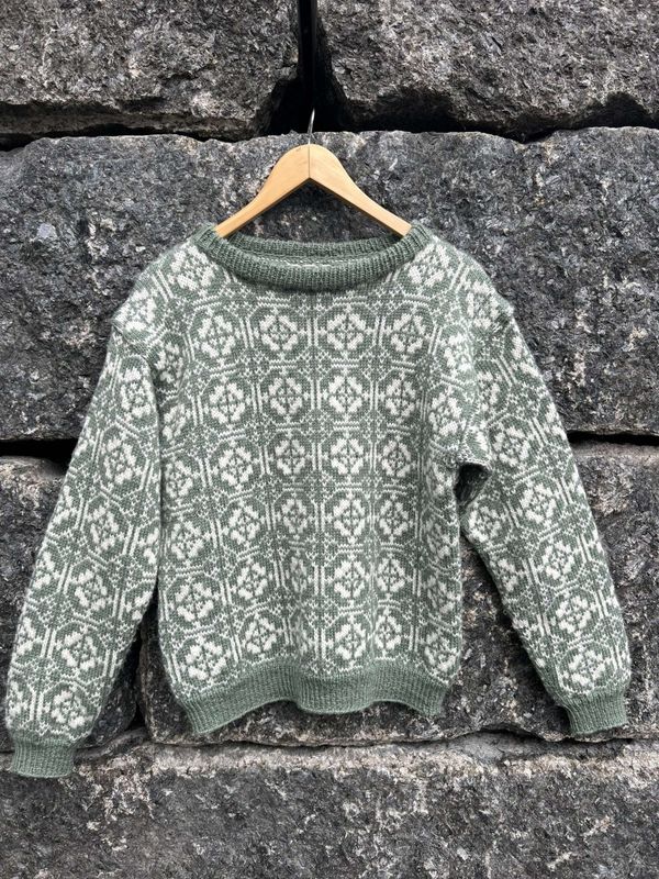 Numedals genser str M