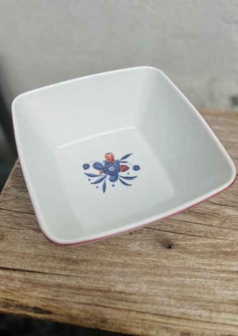 Hovedbilde SERVERINGSBOLLE 21CM servise med norsk historie